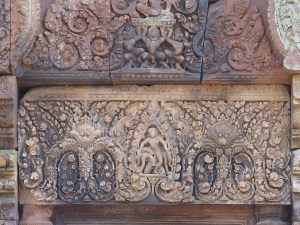 Bheema splitting Jarasandha