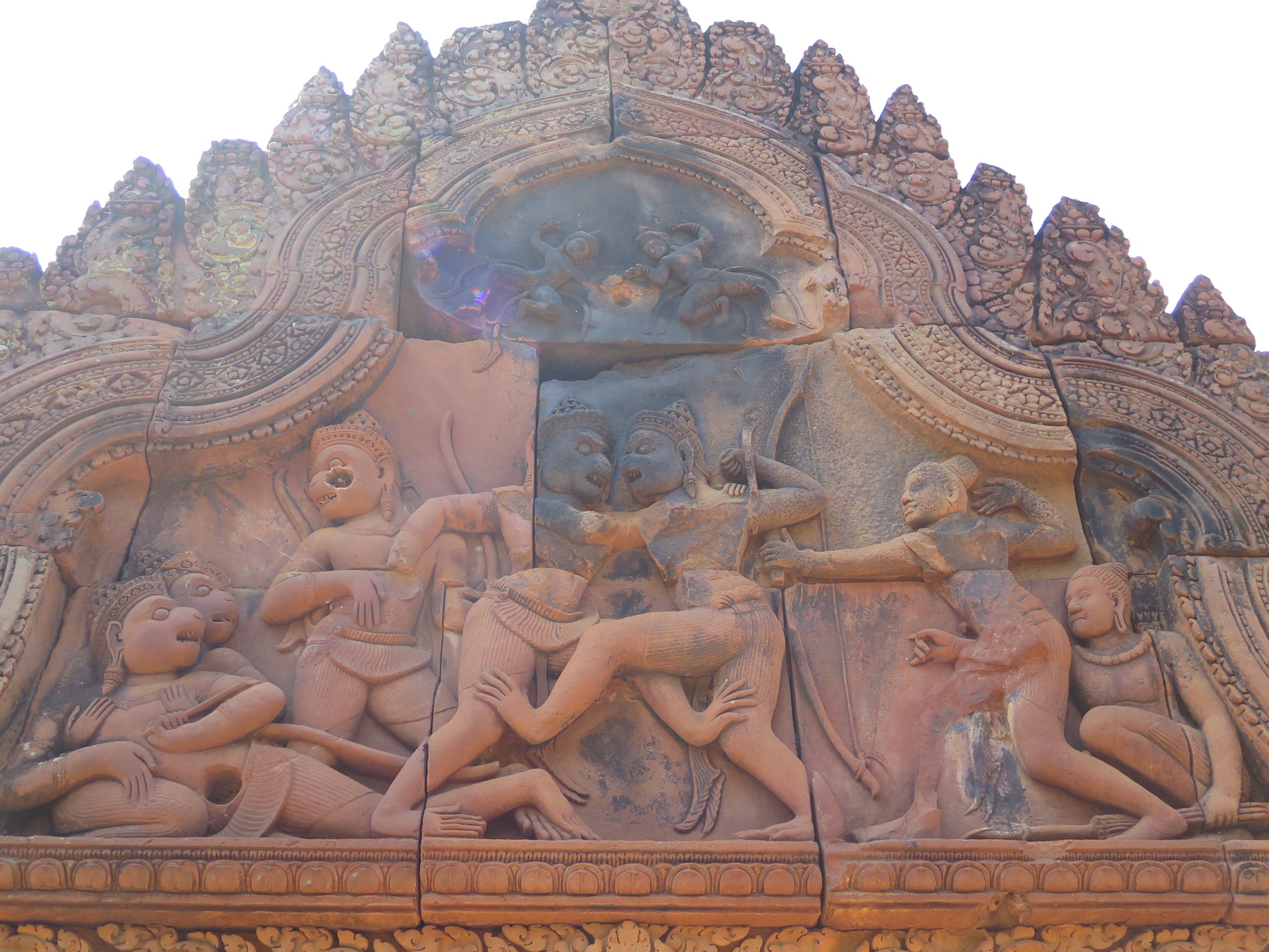 Rama, Lakshmana, Vali and Sugreeva with other Va-Naras