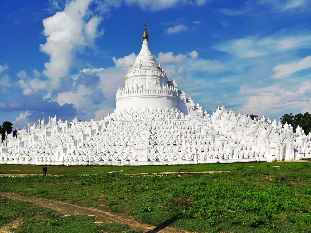 The first sight of the Hsinbumye is absolutely spectacular. By the time one reaches Hsinbumye you are already expecting another gold peaked Pagoda; A spotless white Pagoda is an absolute delight. The story behind the Pagoda is heart wrenching.