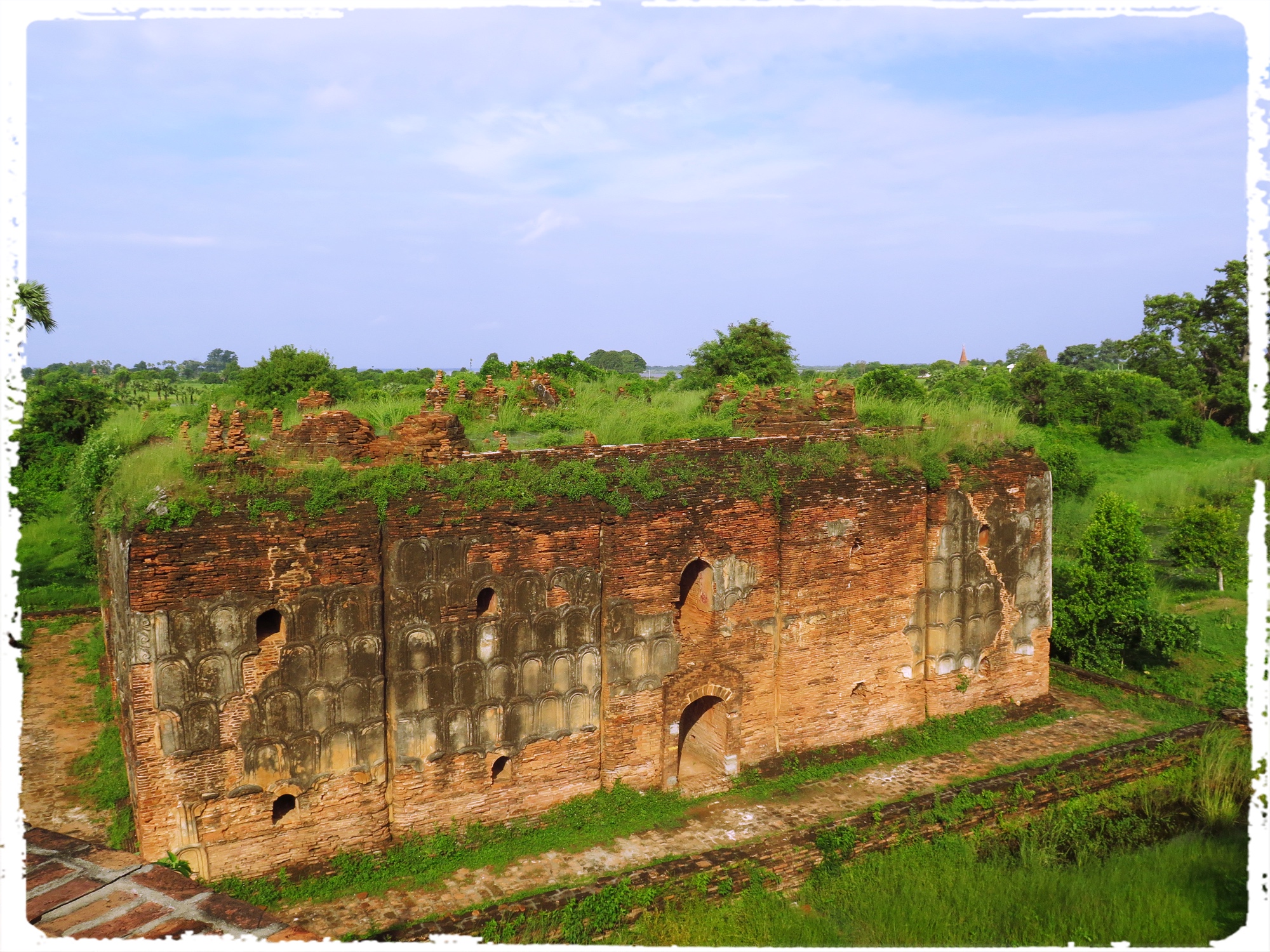 Wingaba, a square shaped Monastery is a deviation from the standard spire shaped Pagodas one regularly finds. Looking in dire need of maintenance, the flat roof seems to have remnants of spires that have collapsed. Insides of the Monastery have stairs to provide access to the top